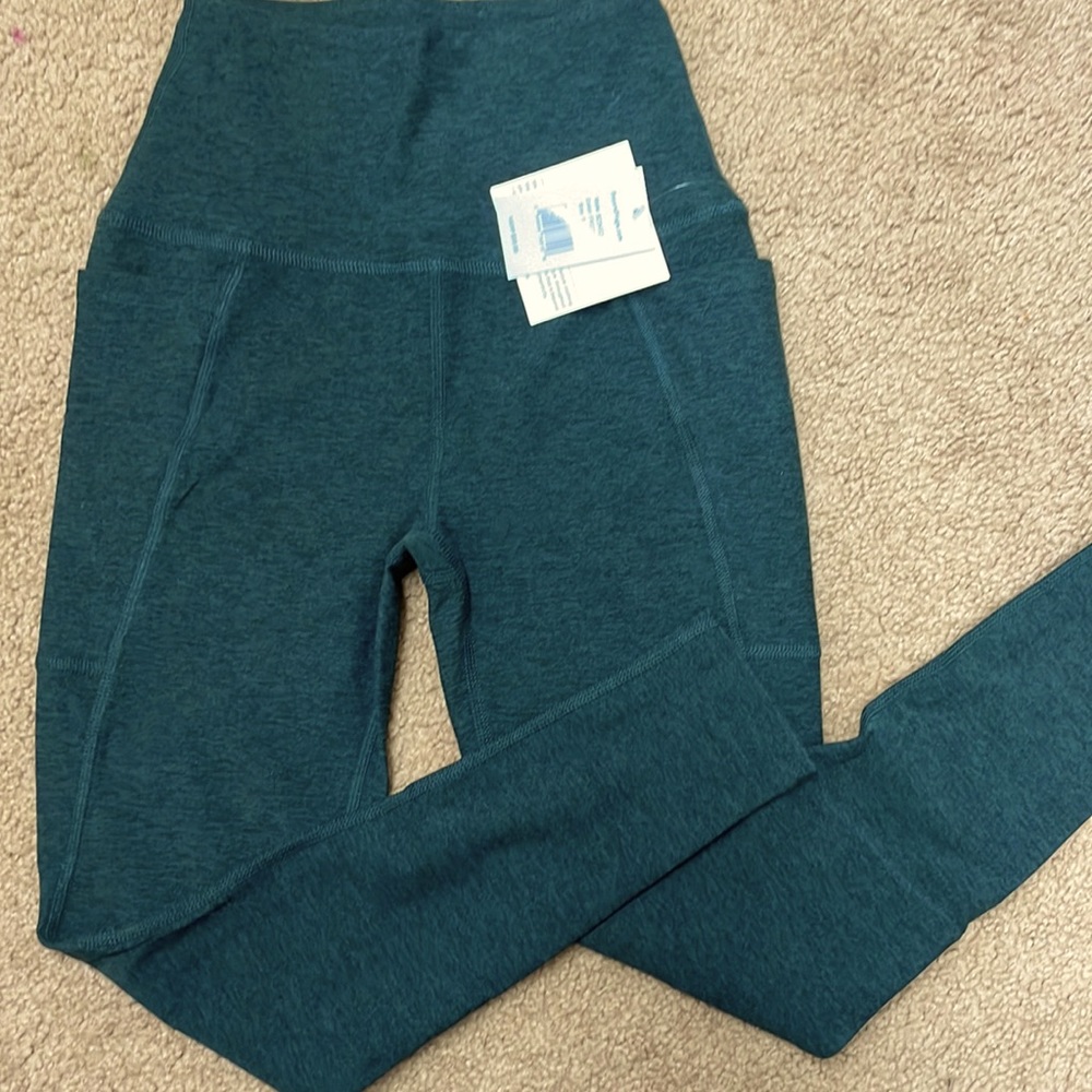 Beyond Yoga pocket leggings Multiple sizes